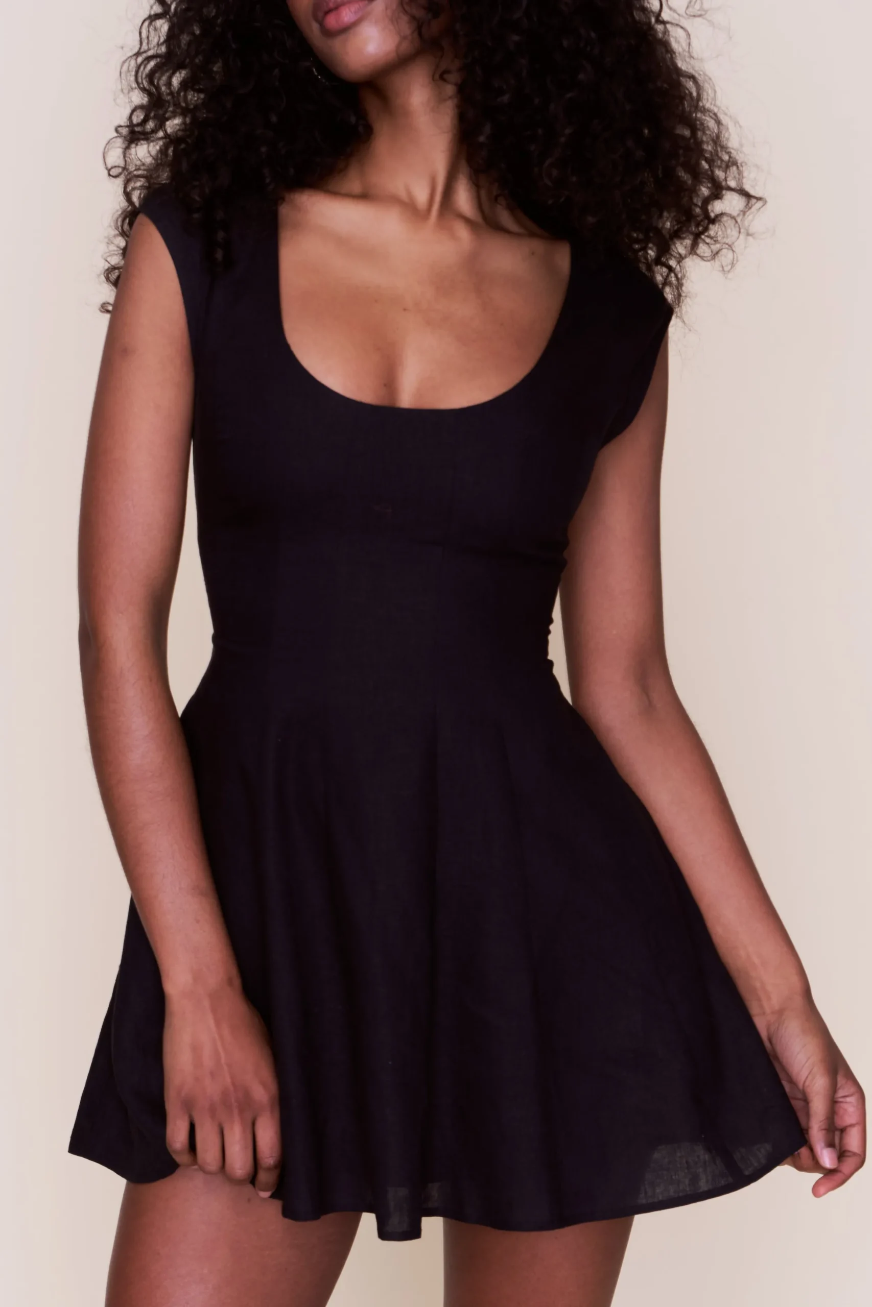 GUIZIO Leila Mini Dress- Mini Dresses|Dresses