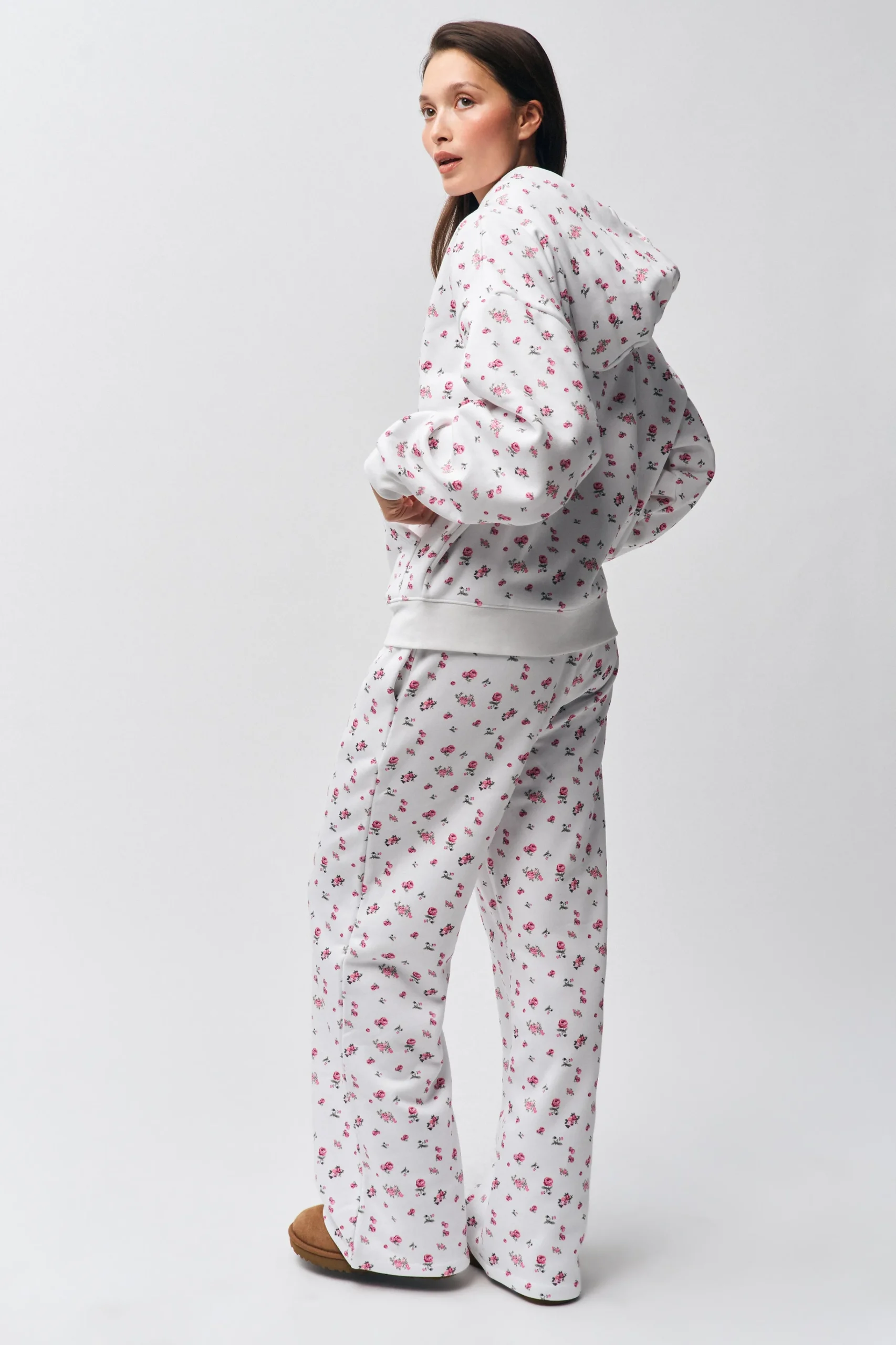GUIZIO Zip Up Hoodie- Sweaters|Sweatshirts & Hoodies